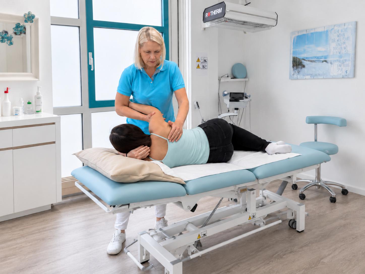 Manuelle Therapie – Mobilisationstechnik an der Wirbelsäule in der Praxis Varupa